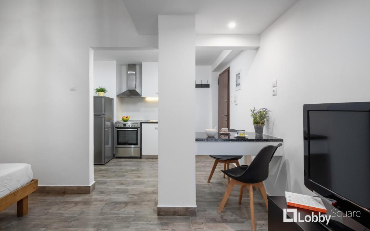 Embassy Studio By Lobbysquare Atene Esterno foto