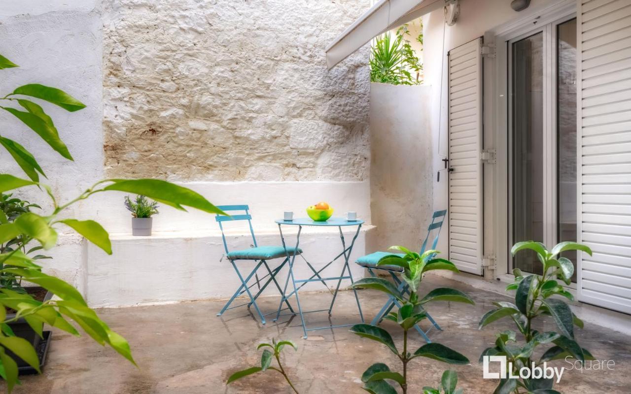 Embassy Studio By Lobbysquare Atene Esterno foto